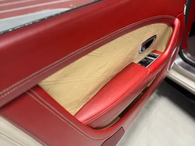 2015 بنتلي جي تي في 8