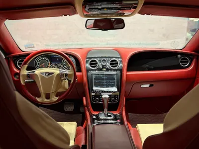 2015 بنتلي جي تي في 8