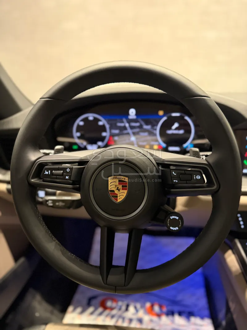 2025 بورش 911 كاريرا