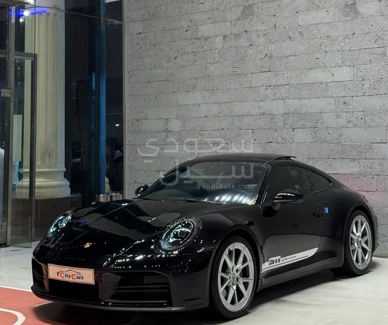 2025 بورش 911 كاريرا
