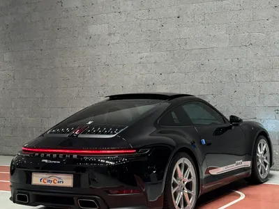 2025 بورش 911 كاريرا