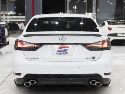 2017 لكزس جي إس اف