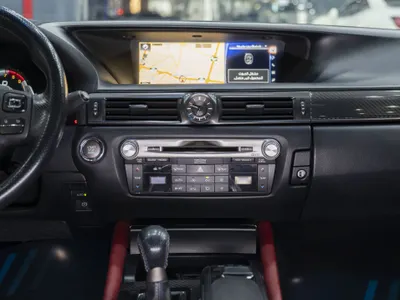 2017 لكزس جي إس اف