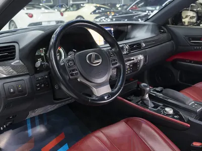 2017 لكزس جي إس اف