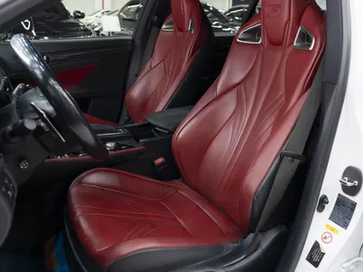 2017 لكزس جي إس اف