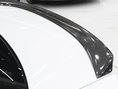 2017 لكزس جي إس اف