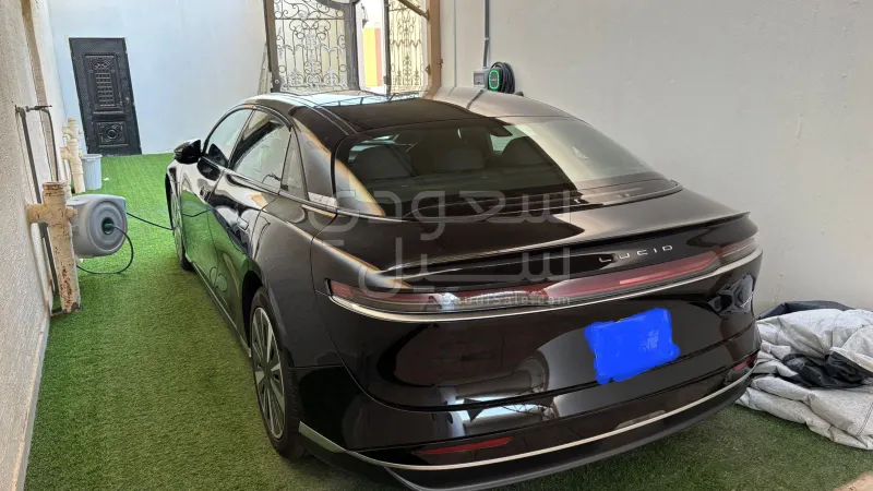 2025 لوسيد اير بيور