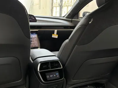 2025 لوسيد اير بيور