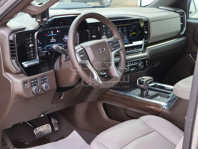 2024 شفروليه سلفرادو زد 71