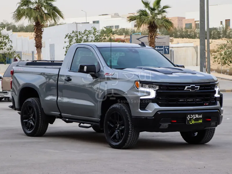 2024 شفروليه سلفرادو زد 71