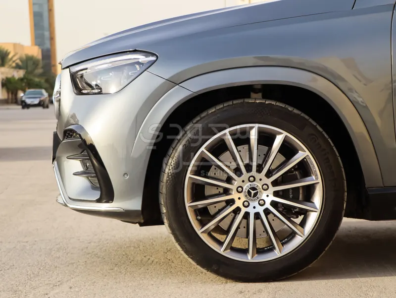 2024 مرسيدس - بنز جي إل إي 450