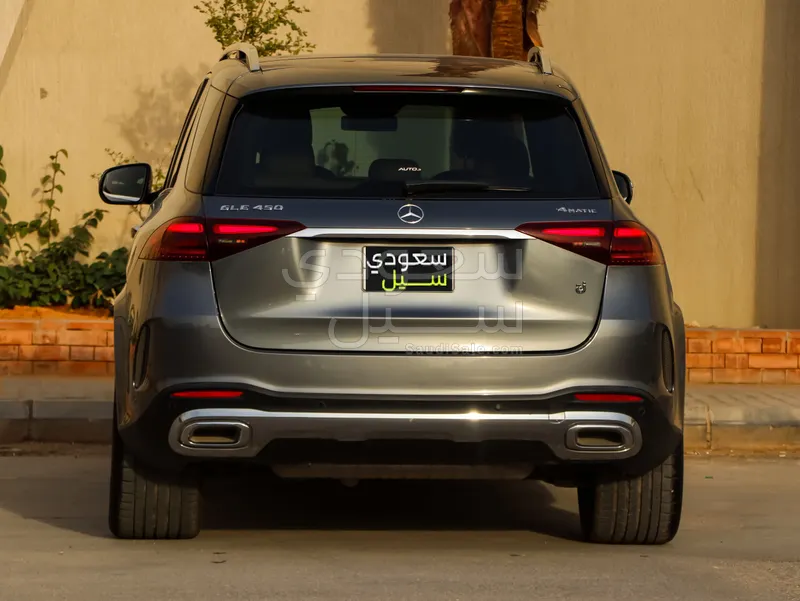 2024 مرسيدس - بنز جي إل إي 450