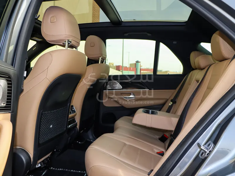 2024 مرسيدس - بنز جي إل إي 450