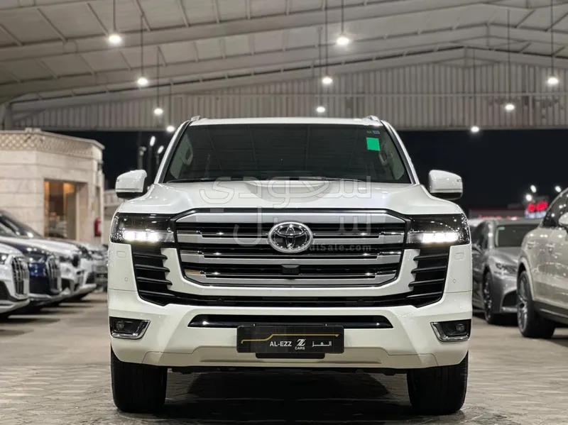 2024 تويوتا لاند كروزر جي اكس ار
