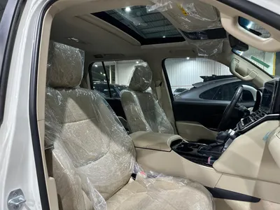 2024 تويوتا لاند كروزر جي اكس ار