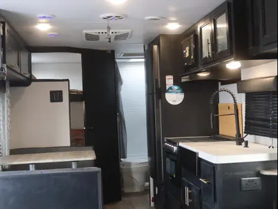 2022 شفروليه موتر هوم كارافان