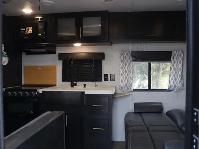 2022 شفروليه موتر هوم كارافان