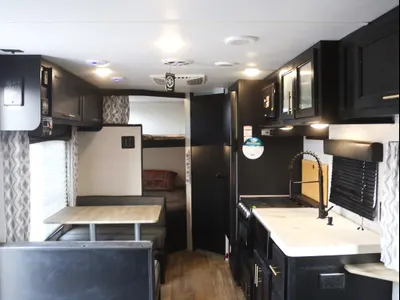 2022 شفروليه موتر هوم كارافان