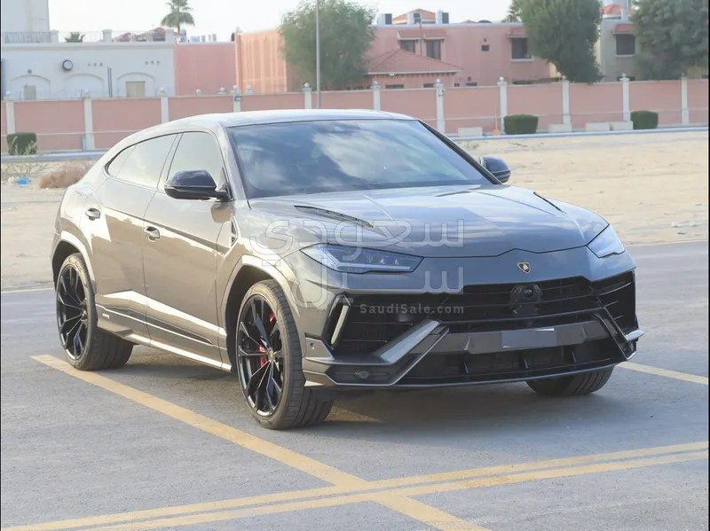 2023 لمبرجيني اوروس اس