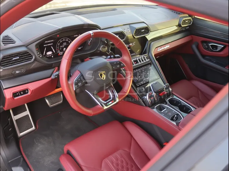 2023 لمبرجيني اوروس اس