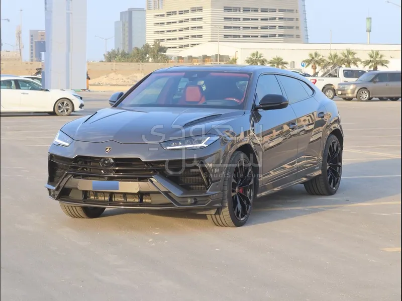 2023 لمبرجيني اوروس اس