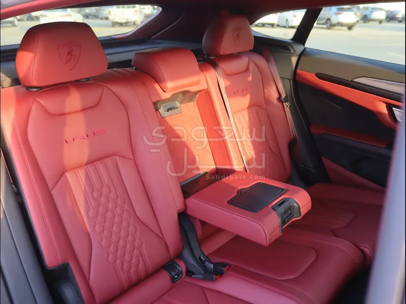 2023 لمبرجيني اوروس اس