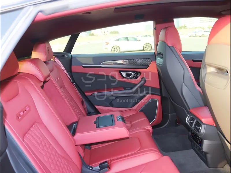 2023 لمبرجيني اوروس اس