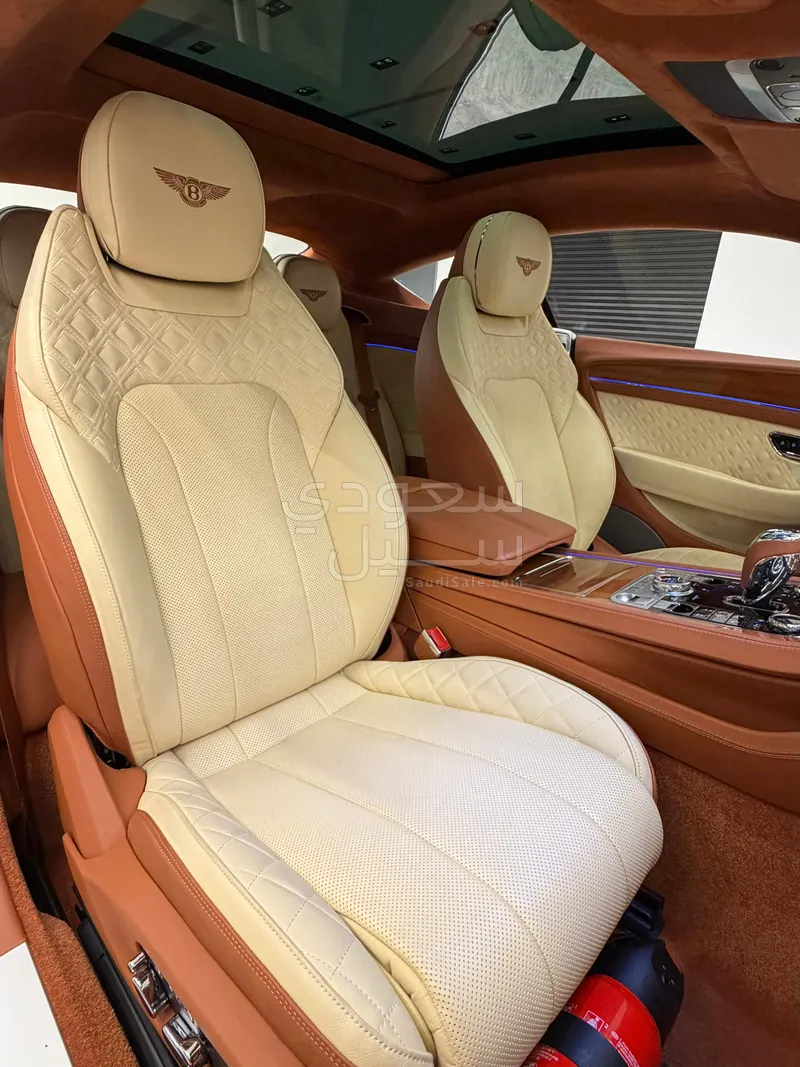 2022 بنتلي كونتيننتل جي تي