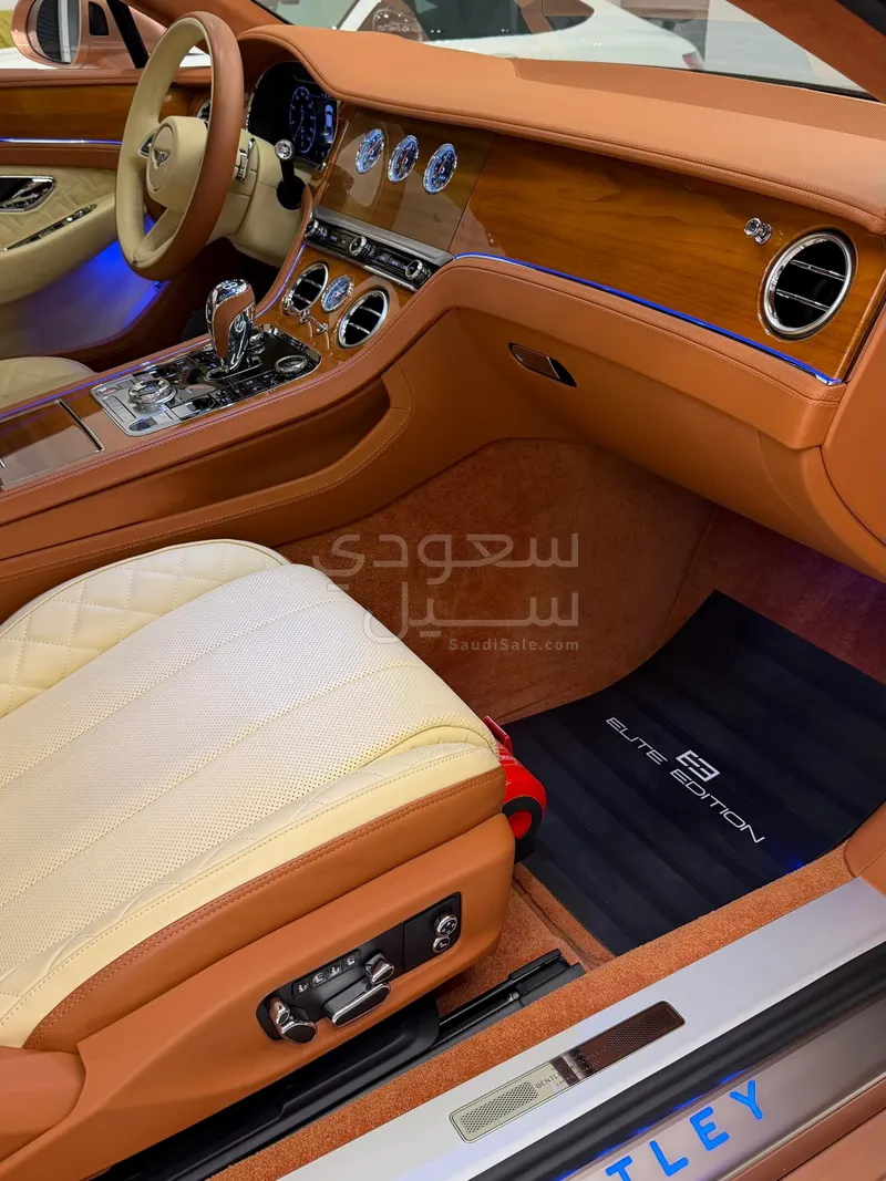 2022 بنتلي كونتيننتل جي تي