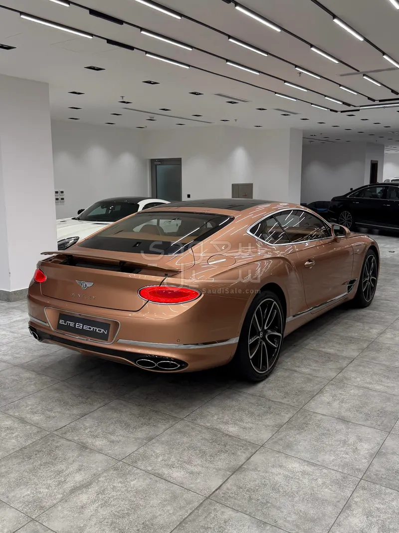 2022 بنتلي كونتيننتل جي تي