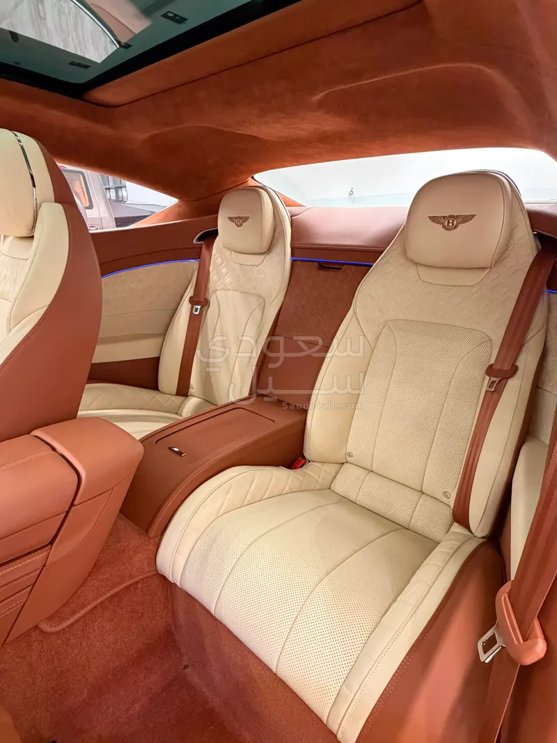 2022 بنتلي كونتيننتل جي تي