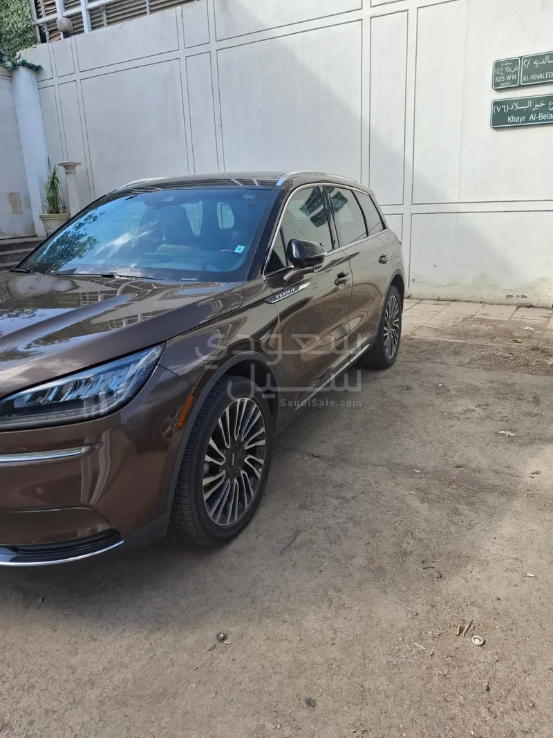 2022 لنكولن كورسير