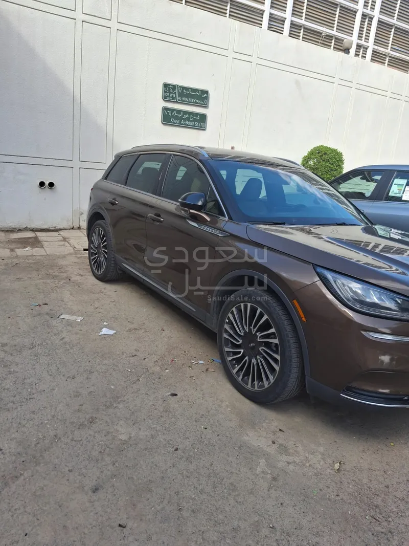 2022 لنكولن كورسير