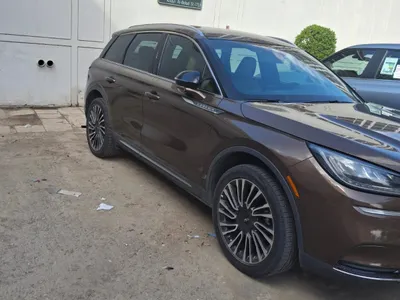 2022 لنكولن كورسير