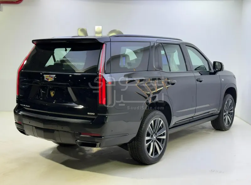 2025 كاديلاك اسكاليد