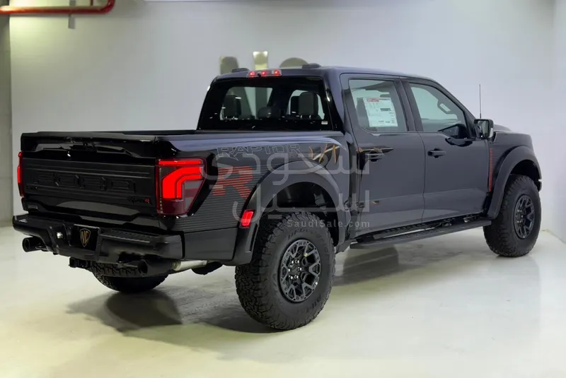 2025 فورد اف 150 رابتور ار