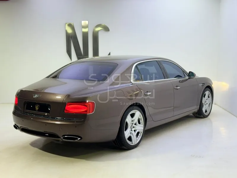 2015 بنتلي كونتيننتل فلاينج سبير