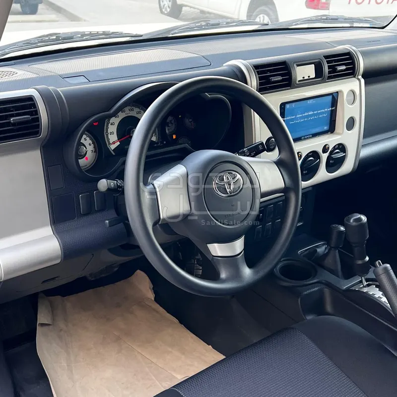 2023 Toyota FJ Cruiser 2