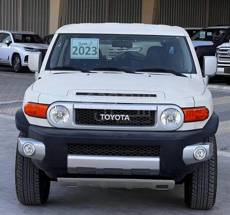 2023 Toyota FJ Cruiser 2