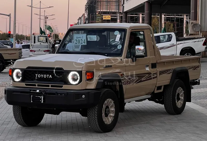 2024 Toyota Land Cruiser LX