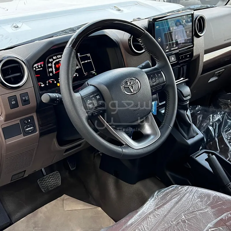 2024 Toyota Land Cruiser LX