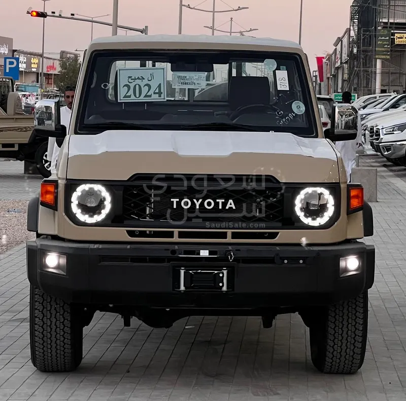 2024 Toyota Land Cruiser LX