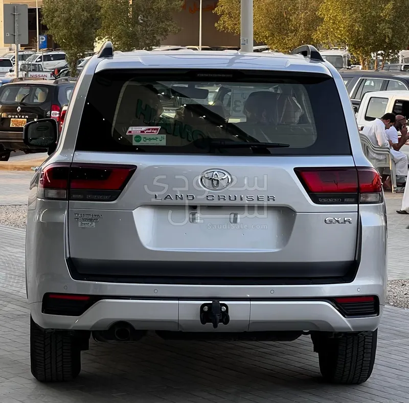 2023 Toyota Land Cruiser GXR 2