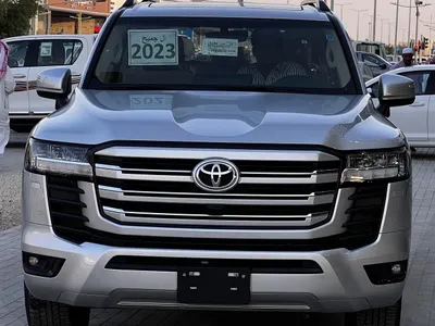 2023 Toyota Land Cruiser GXR 2