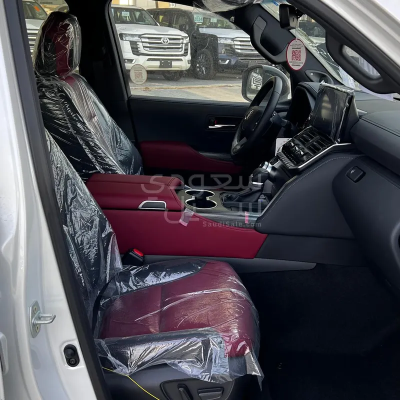 2024 Toyota Land Cruiser GR sport