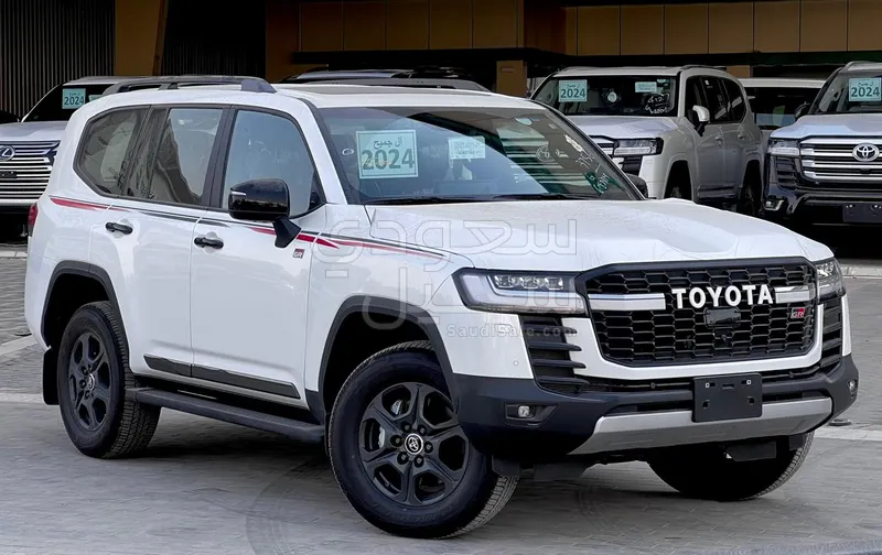 2024 Toyota Land Cruiser GR sport