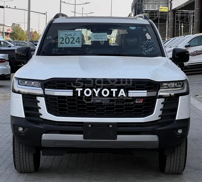 2024 Toyota Land Cruiser GR sport