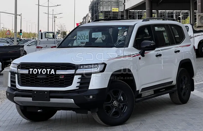 2024 Toyota Land Cruiser GR sport