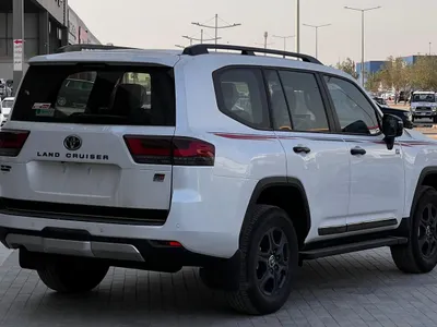2024 Toyota Land Cruiser GR sport