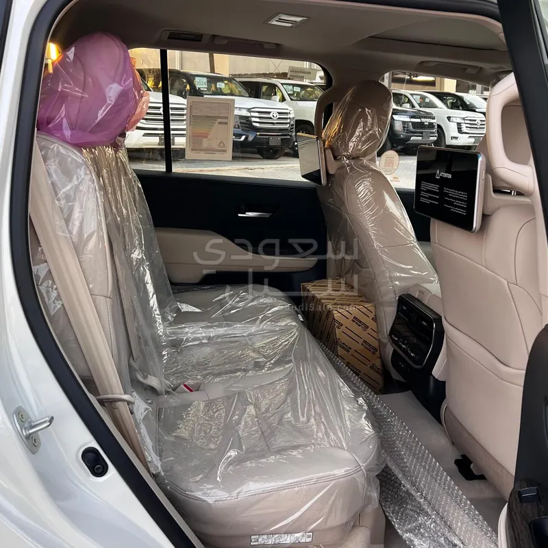 2024 Toyota Land Cruiser VX